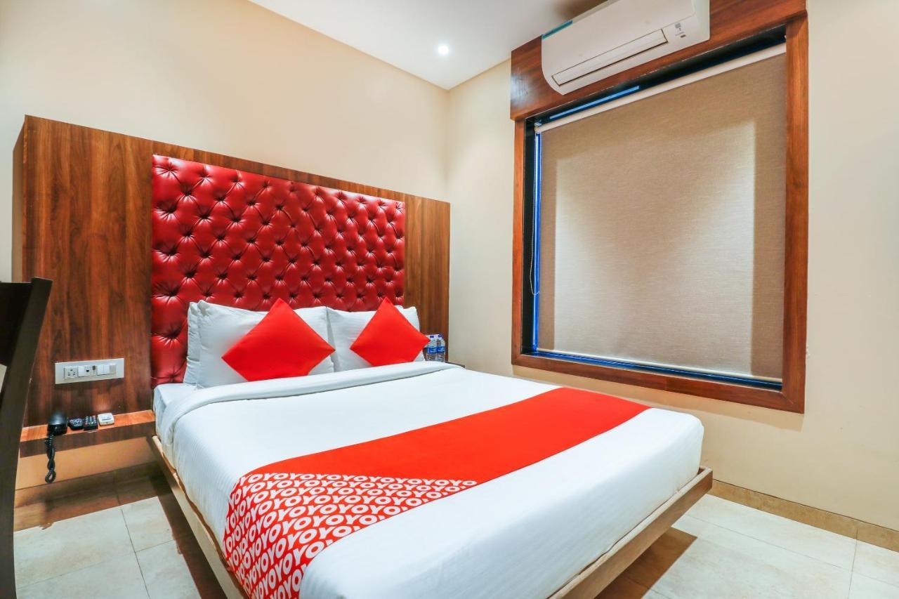 Oyo 70475 Hotel Sea Breeze Bombay Exterior foto